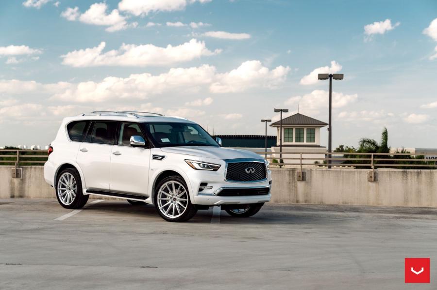  Infiniti QX80 5.6 Moonstone White on Vossen Wheels (HF6-1) 2019 года  (фото 1 из 11)